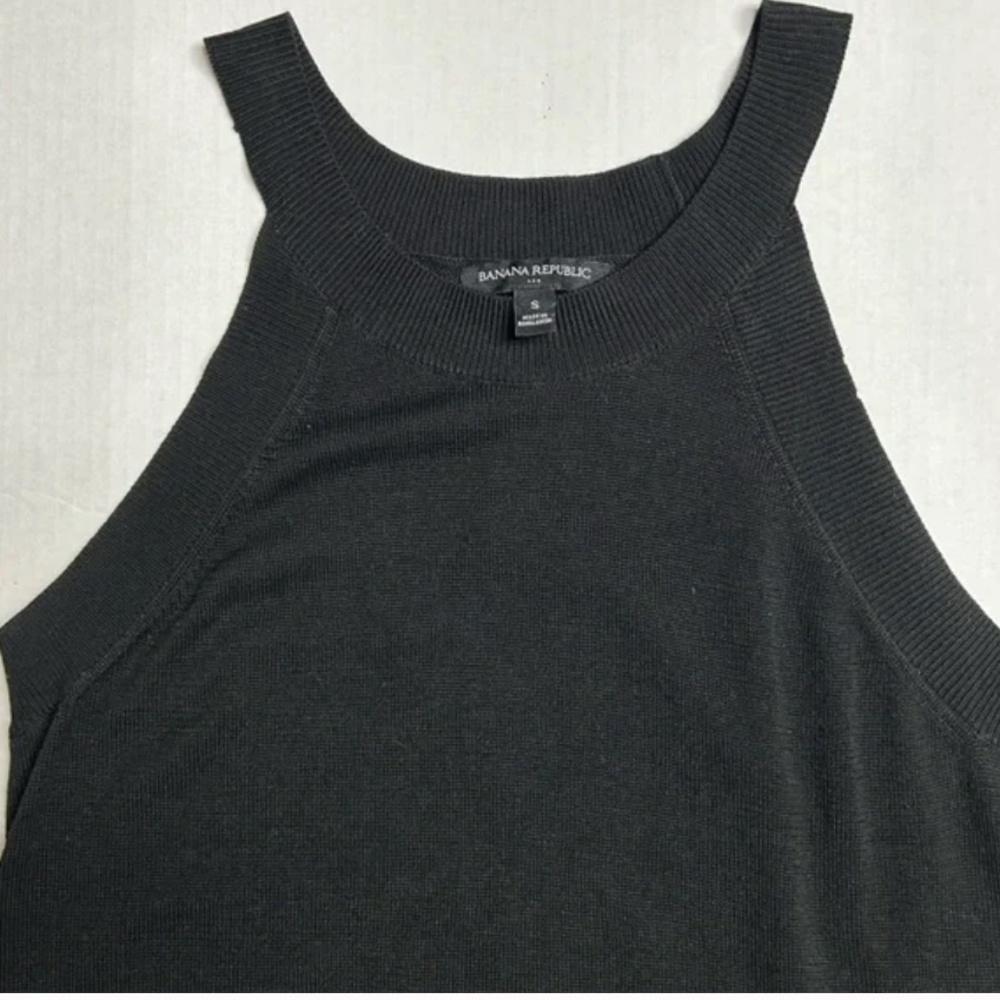 Banana Republic Black Textured Crew-Neck Sweater Tank (Size Small)